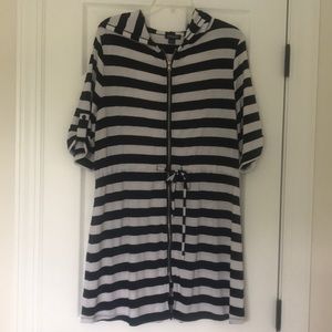 👙VENUS Black &White Striped Bathing Suit Cover👙